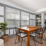 Surfside Stay 2Br With Queen Beds In Venice