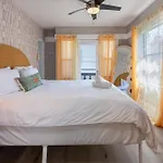 Venice Beach One Bedroom With Modern Comfort