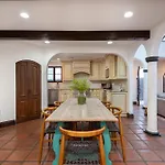 Lux Spanish Style Mansion 4Bd Ba,Dog House