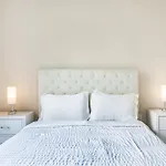 Luxury 2 Bedroom 2 Bathroom With Fitness Center And Pool