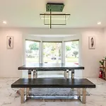 Contemporary Private Room 7