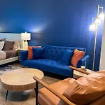 Modern Mid-Century Home In La - Free Parking - Pool