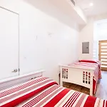 Cozy Modern 2-Bedroom 3 Levels Loft Central Location Close To Downtown La