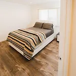 Stylish One Bedroom In Hollywood Koreatown Area With Parking