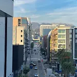 Modern Cosmopolitan Home In Hollywood-Free Parking