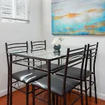 Unwind In Luxury 2Br Apt In La Sleep 4