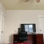 Spacious Private Los Angeles Bedroom With Ac & Wifi & Private Fridge Near Usc The Coliseum Exposition Park Bmo Stadium University Of Southern California