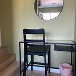Private Room In La With Free Wifi And Tv With Shared Kitchen