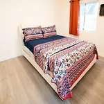 Cozy 2-Bedroom With 1-Bathroom Ideal For Small Group In Koretown