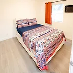 Cozy 2-Bedroom With 1-Bathroom Ideal For Small Group In Koretown