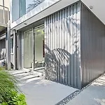 Exquisite Venice Three Bedrooms Home Marvel