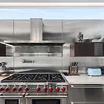 Exquisite Venice Three Bedrooms Home Marvel