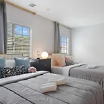 Luxury Oasis In Culver City! Free Parking And Jacuzzi