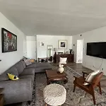 Urban Luxury In Brentwood