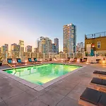 Sunny & Spacious 2Bdr & 1Bth In Downtown La