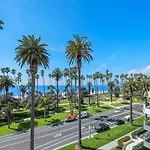 Elegant Two Bedroom Santa Monica Apartment