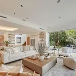 Gorgeous Three Bedroom Versatile Home