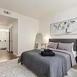 Cozy Oasis In Marina Del Rey!Free Swimming Pool And Parking
