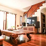 Norton Garden Villa - Hollywood