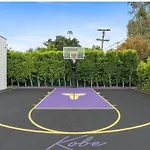 Woodland Hills Modern Dribble Den