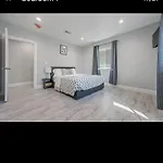 Charming Home In La Prime Location