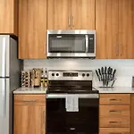 Beautiful 1Br Apt In Hollywood W Pool And Parking