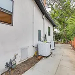 Pet-Friendly San Pedro Studio About 3 Mi To The Ocean!
