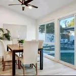 Spacious 4Bed 2Bath, Gated Pool, Wi-Fi, Garage