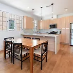 Exclusive Luxury 2Br Residence With Private Patio