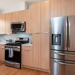 Exclusive Luxury 2Br Residence With Private Patio