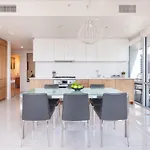 Level Downtown La South Olive