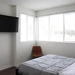 Lovely 2 Bedroom 2 Bath In Santa Monica
