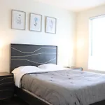 Lovely 2 Bedroom 2 Bath In Santa Monica