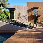Hollyridge Mountain Dream