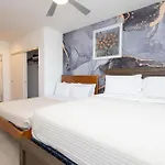 Two Bedroom Suite In Hollywood!