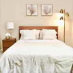 Marina Del Rey Apartment Luxury Pool, Gym, Parking, Bbq