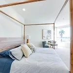 Wake Up To Spectacular Marina Views In This 2 Bedroom Condo