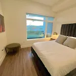 Luxe Corner One Bedroom, Prime Hollywood With Parking