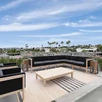 Corner 2 Bedroom 2 Bath Condo - Balcony - Parking
