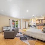 Stunning Beverly Hills Retreat 12-Bed Oasis With Heated Pool, Hot Tub