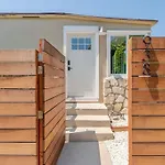 Maison Des Amis