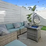 Luxury Mid City Home With Firepit