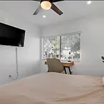 Luxury Mid City Home With Firepit