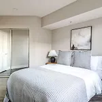 Spacious 3Bdr & 2Bth In Sm - 5-7 Mins To The Beach