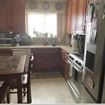 Stay In Beverly Hills -Room For 1 Female -Walk To Shopping And Restaurants