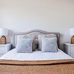 Brigth 4Bd 2Bth Apt Near Venice Beach!