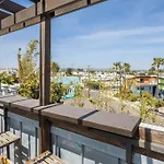 Luxurious 4-Story Beach Loft With Rooftop Perch
