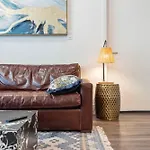 14 Santa Monica Gorgeous Apartment