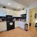 Beverlywood 2-Bedroom Suite - 5 Minutes To Rodeo Drive
