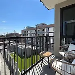 Trendy 2Bd 2Bth Apt In Santa Monica!